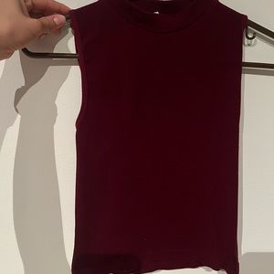 Maroon crop tank fits all very stretchy